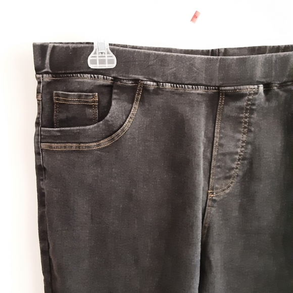 Pull on jeans👖 - Picture 3 of 7